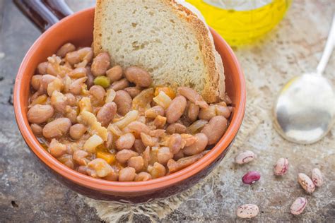 zuppa di fagioli con cotiche